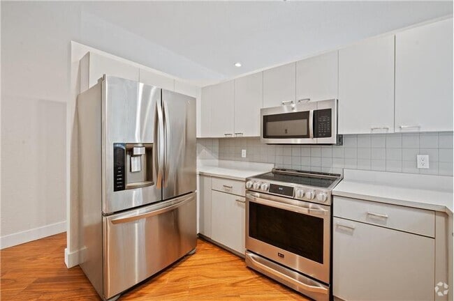 Building Photo - 6621 Fern St Rental