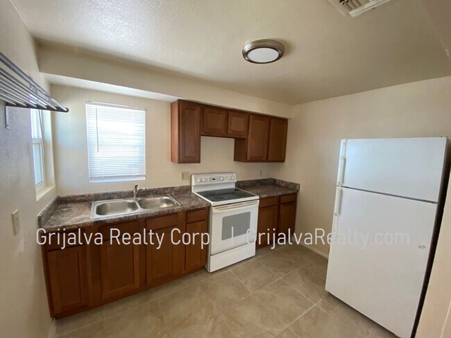 161 W Columbia St Unit 03-Rear Guest House
