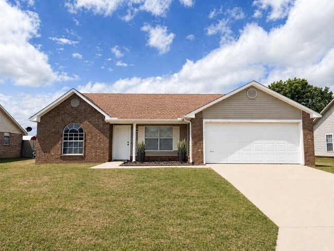 Building Photo - 3 bed 2 bath house in Greenwood, AR