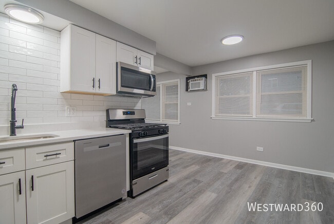 Photo - 3249 N Keeler-GW Unidad GW