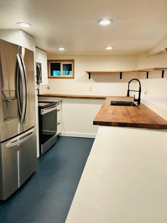 Kitchen - 8300 N Dwight Ave Unit Apartment