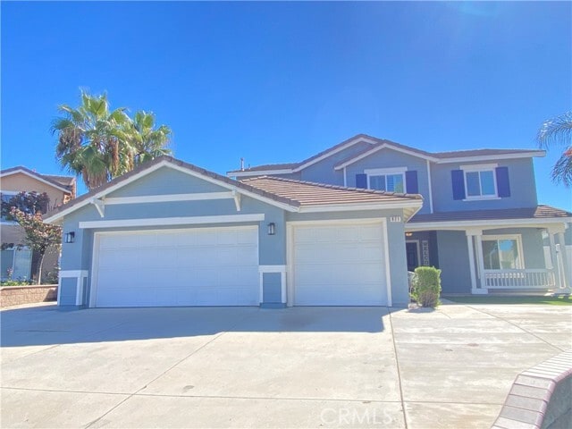 Photo - 971 Saltcoats Dr