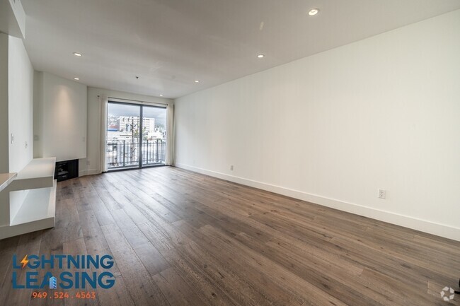 Building Photo - Elegant and modern one-bedroom apartment o... Unit 312D