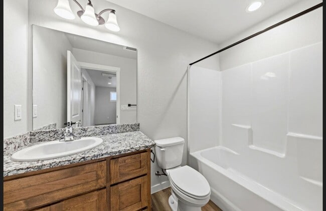 Photo - Newer Central Point 3 Bedroom / 2.5 Bath with views of the Table Rock