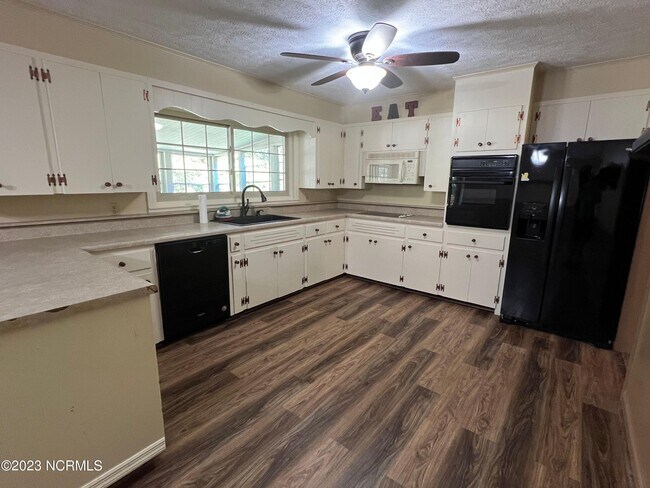 Photo - 356 Skill Rd