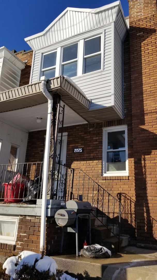 Building Photo - Immaculate Unit - Oak Lane