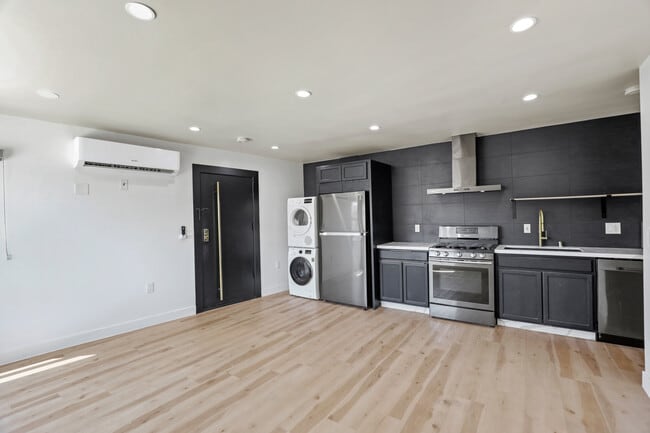 Photo - 1139 Bellevue Ave.