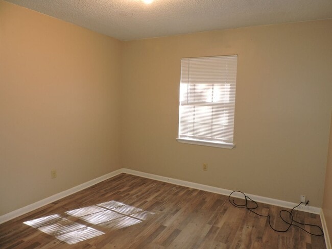 Photo - Convenient Northeast location!
