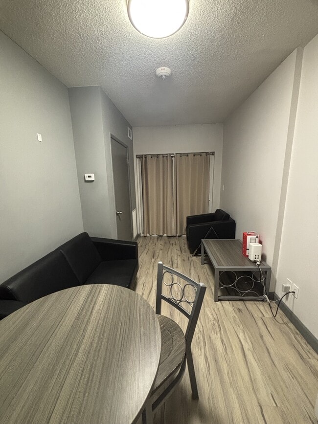 Photo - 258B-258B Sunview St