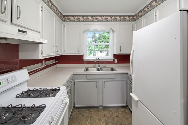 Photo - 246 St Paul St