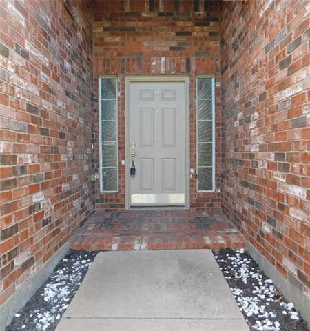 Photo - 701 Lone Pine Dr