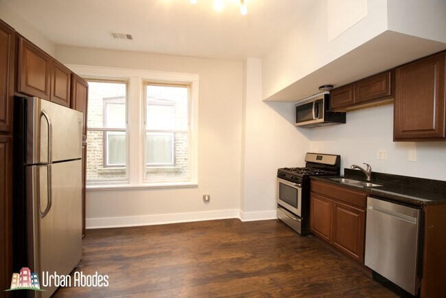 Photo - 3649 W Montrose Ave Unit 2F