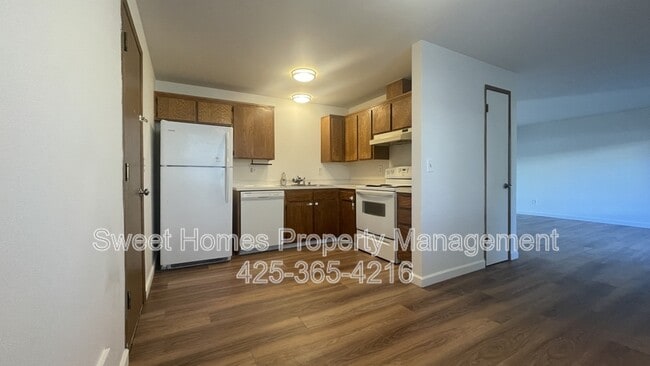 Photo - 2007 131st Ave NE