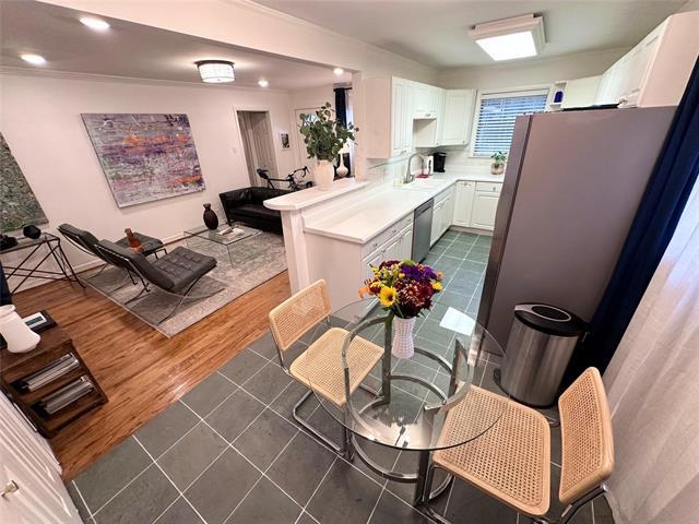 Photo - 4222 Newton Ave Unit 103