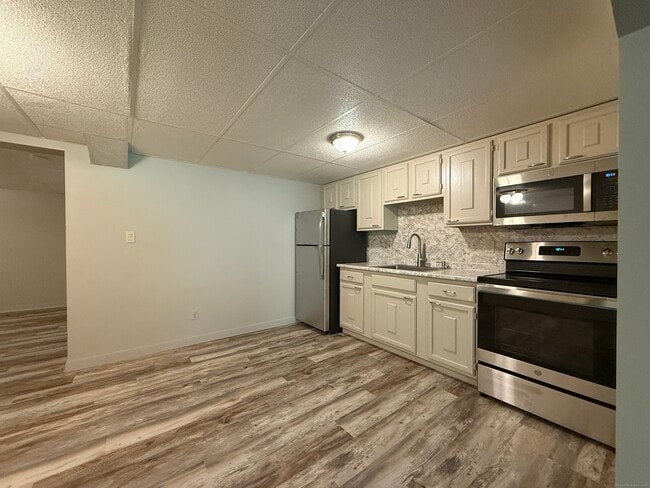 Photo - 388 S Main St