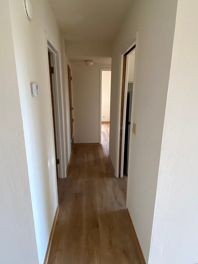 Photo - 1588 Henry St