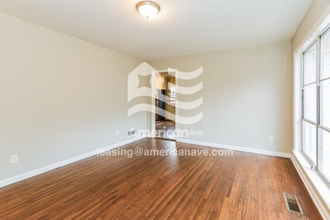 Photo - 1130 Linwood St