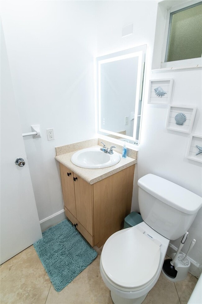 Photo - 3230 NE 13th St Unit 203