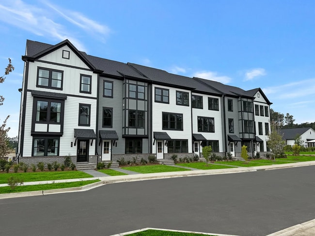 Building Photo - 417 Talbot Dr