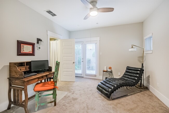 Photo - 809 Leavenworth Ave