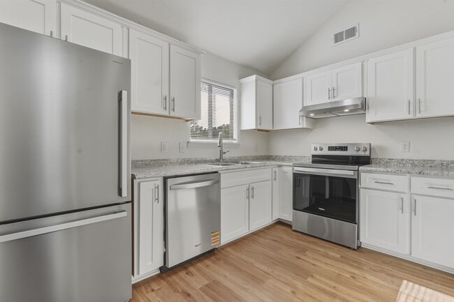 Photo - 2900 Woodrich Dr