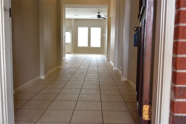 Photo - 2705 Hewn Rock Way