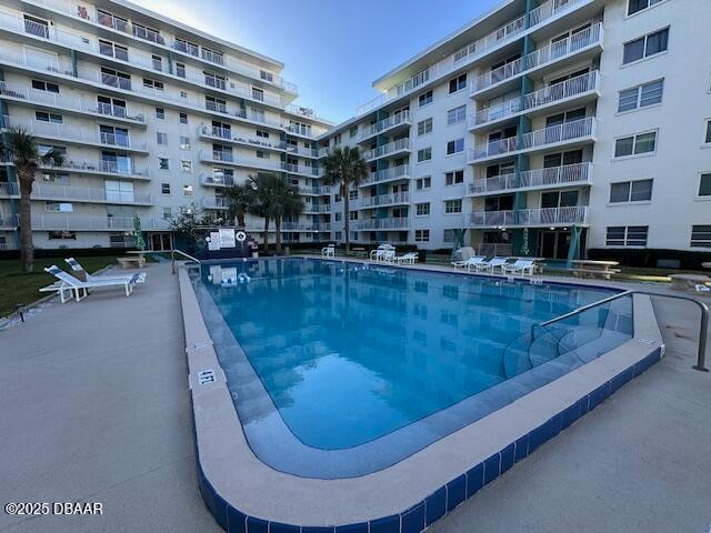 Building Photo - 2727 N Atlantic Ave Unit 211