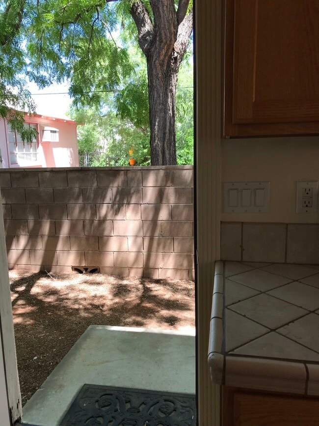 Photo - 928 N Campbell Ave