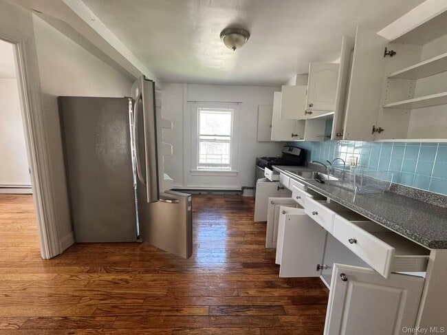 152-11 Roosevelt Ave