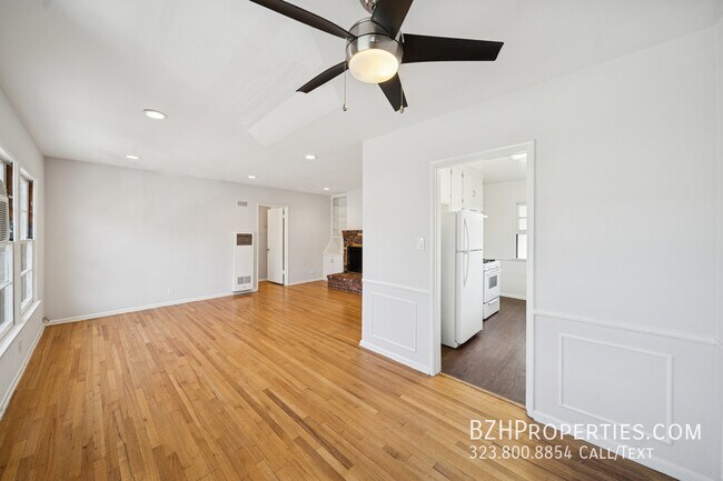 Building Photo - 5305 Vantage Ave Unit 5305 1/2