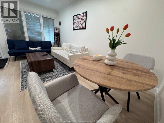 Photo - 3002 Byng Rd