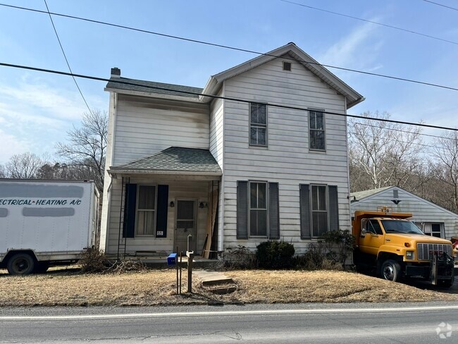 Building Photo - Dornsife House