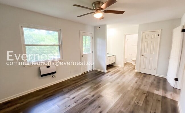 Photo - 154 Goodson Ave Unidad b