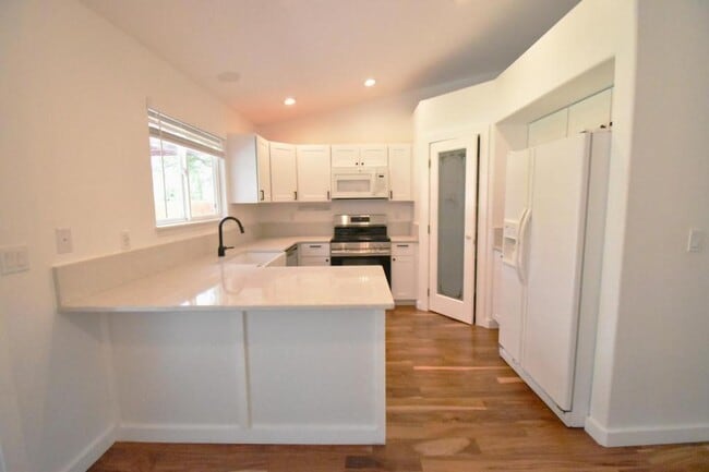 2604 Pebble Way