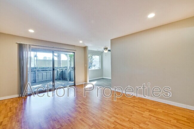 Photo - 255 S Rengstorff Ave Unidad #89