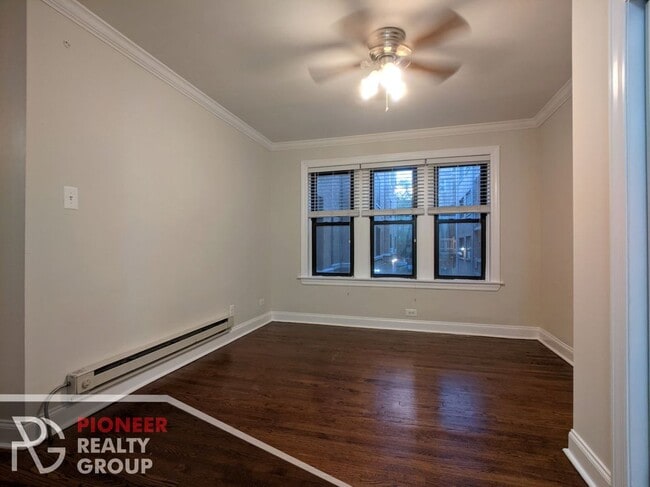 Photo - 837 W Cornelia Ave Unit 3S