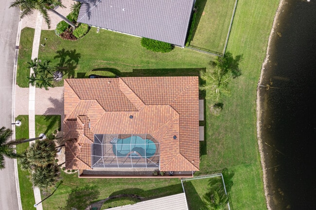 Building Photo - 10599 St Thomas Dr