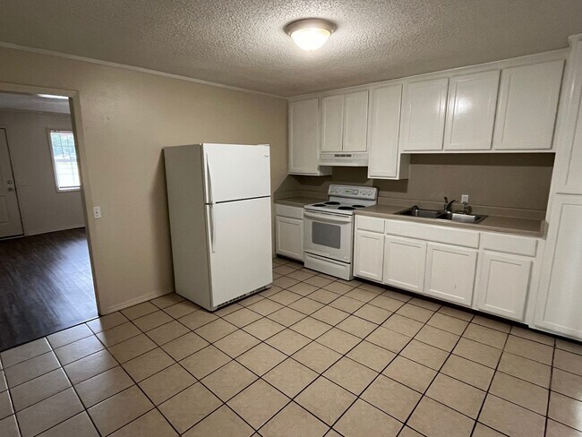 Photo - 101-103 Love Street Unit 103 Love St