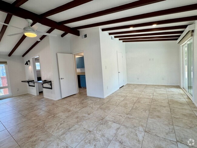 Building Photo - Beautiful 3 Bed / 2 Bath Home in La Mesa –...