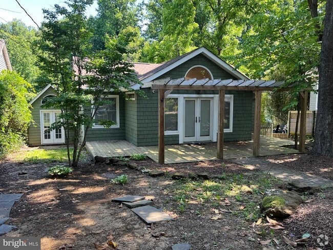 Building Photo - 166 Severn Way Rental