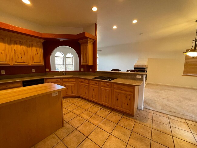 Photo - 1476 Eagle Crest Dr