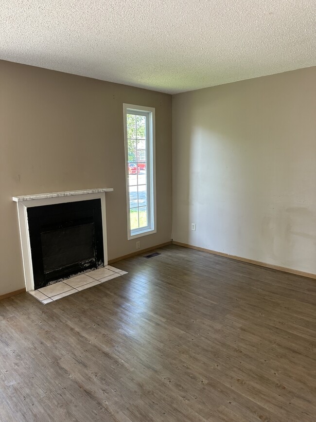 Photo - 209 Thomson Ave Unit 1