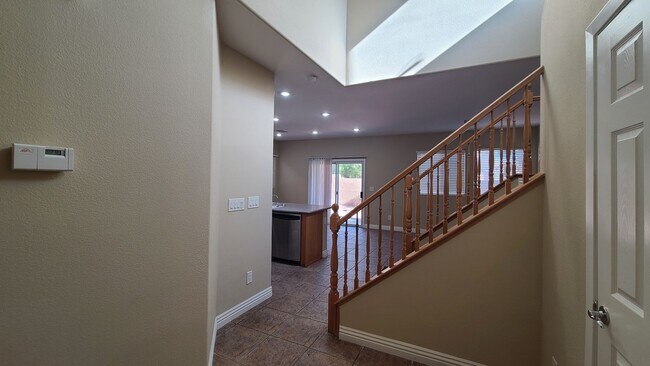Photo - 3 Bedroom home located near Mountains Edge.
