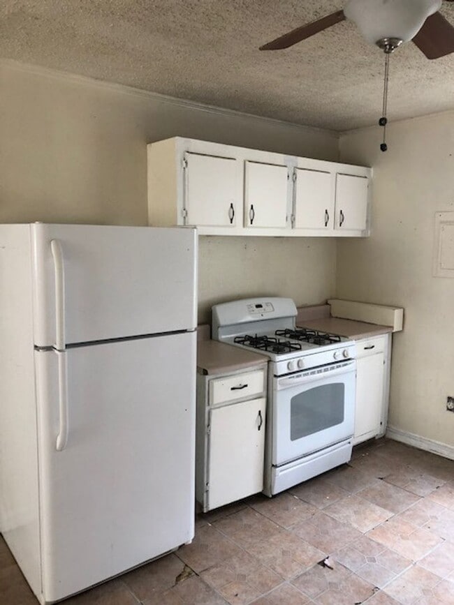 Photo - 2545 Trichel St