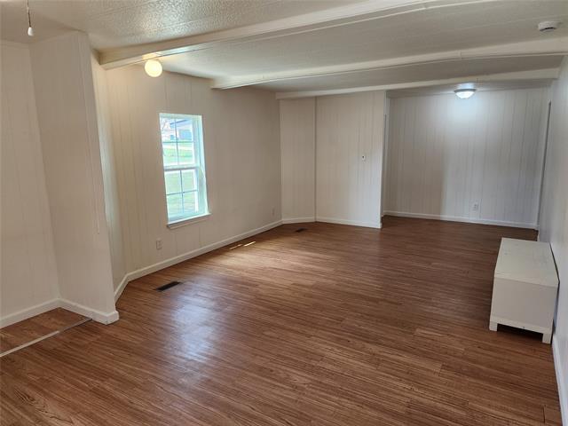 Photo - 145 Lakeview Rd