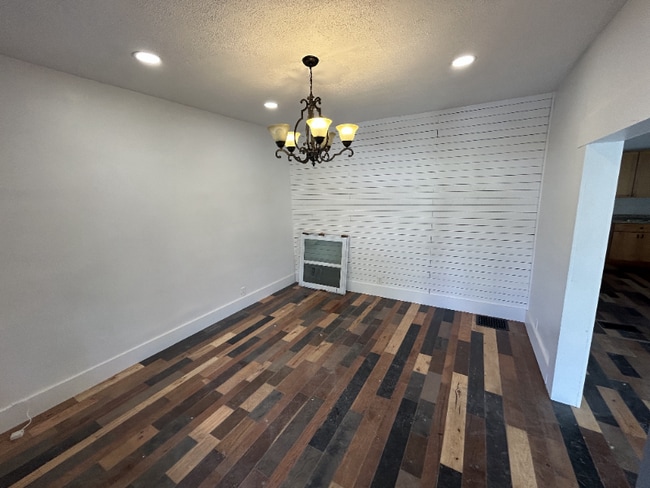 Photo - 833 Garfield Ave