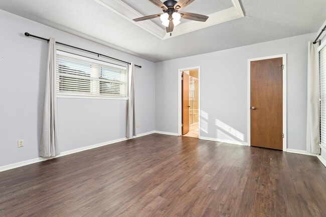 Photo - 6760 Gladys Ave