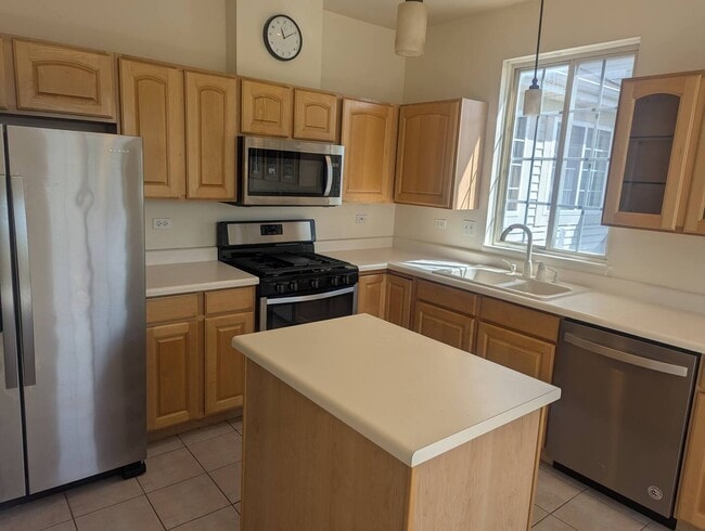 Photo - 432 E Thornhill Ln