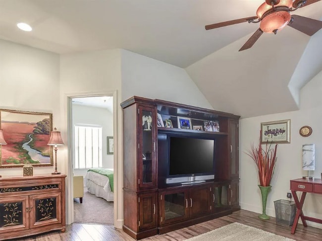 Photo - 1024 Provence Village Dr