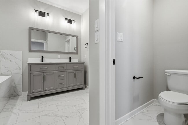 Photo - 417 Stonework Sage Ln